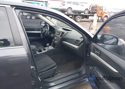 2013 Subaru Legacy 2.5I Premium z USA, uszkodzony, nr VIN 4S3BMBB65D3015608